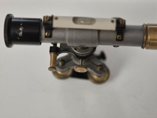 Antikes Nivellier-Instrument